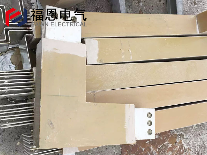 澆注母線(xiàn)槽